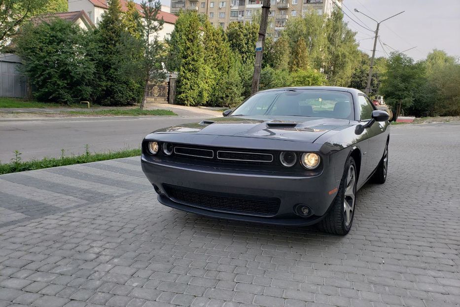 Продам Dodge Challenger 2017 года в Львове
