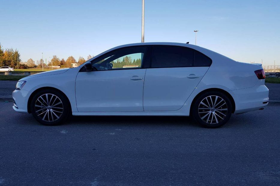 Продам Volkswagen Jetta 2016 года в Львове