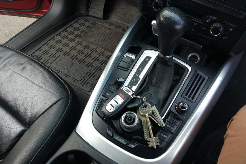 Продам Audi Q5 s-line 2009 года в Киеве
