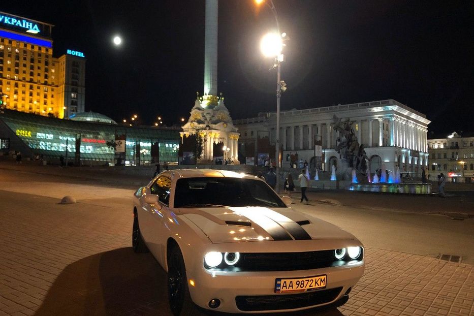 Продам Dodge Challenger 2016 года в Киеве