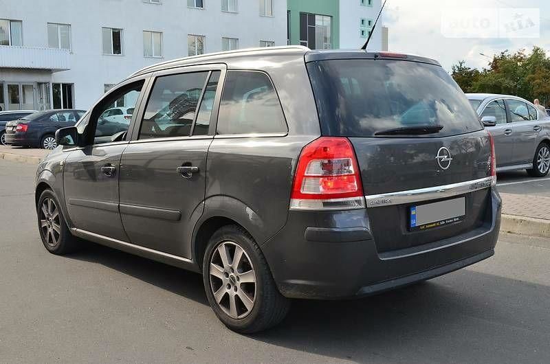 Продам Opel Zafira Минивен Edition 111 CDTI 2010 года в Киеве