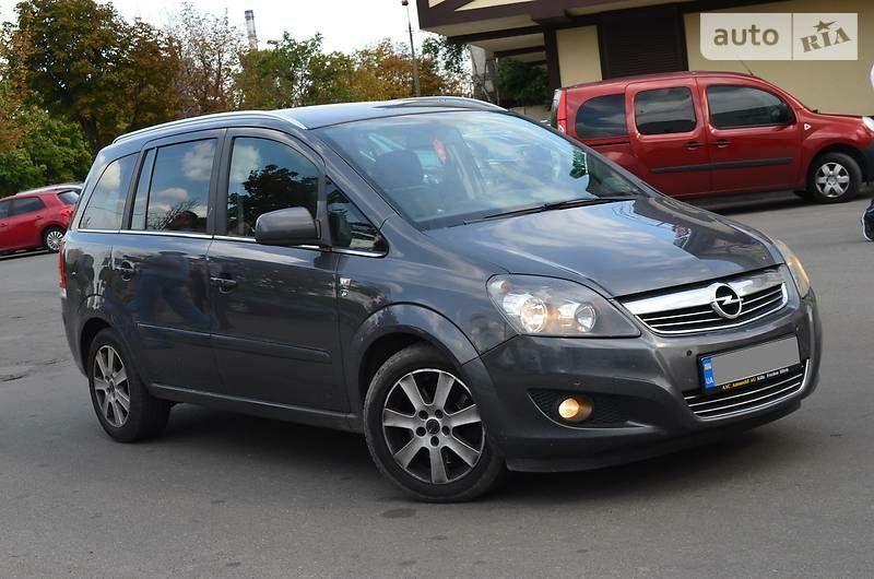 Продам Opel Zafira Минивен Edition 111 CDTI 2010 года в Киеве