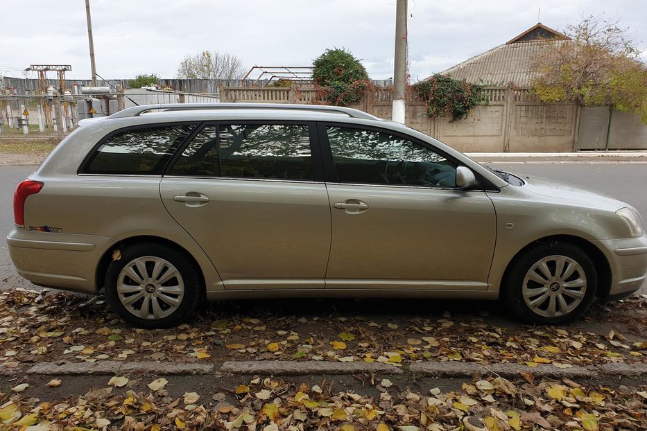 Продам Toyota Avensis 2004 года в Одессе