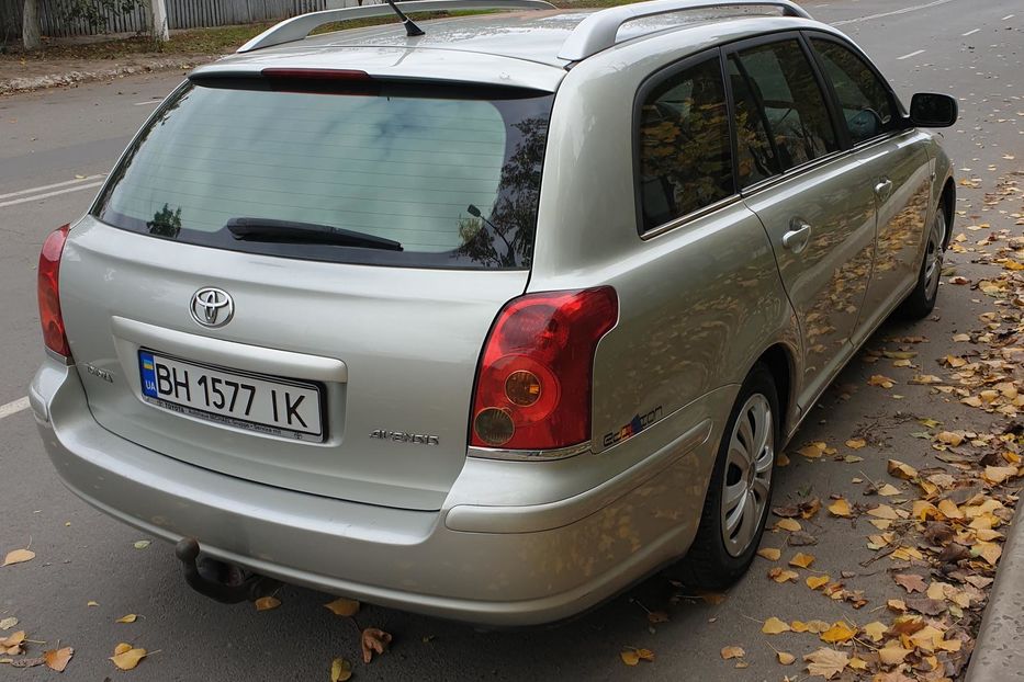 Продам Toyota Avensis 2004 года в Одессе