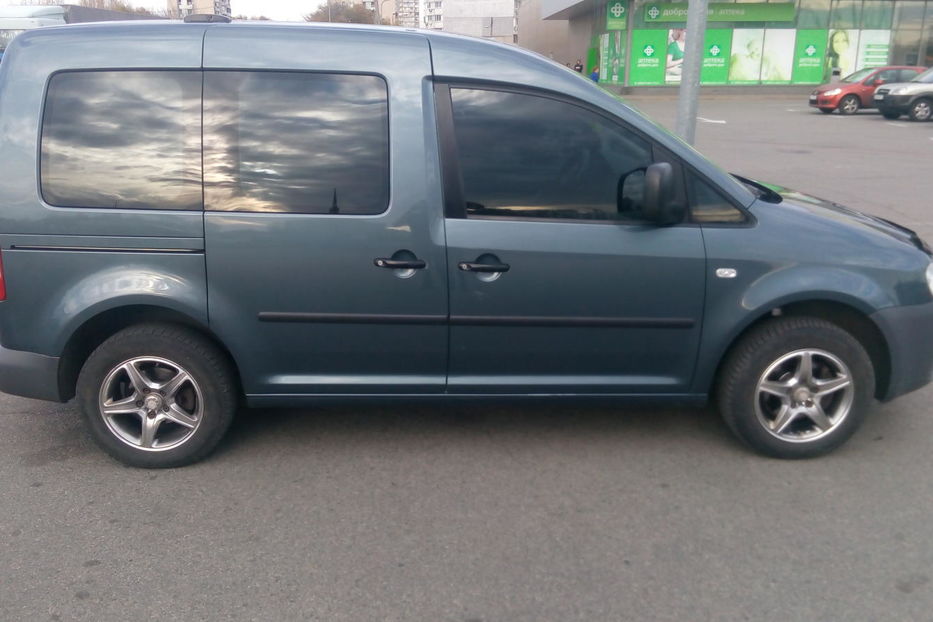 Продам Volkswagen Caddy пасс. пасссажир 2007 года в Киеве