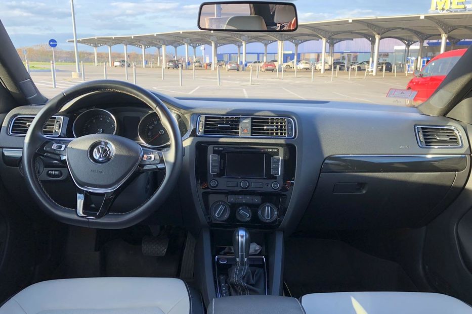 Продам Volkswagen Jetta 1.8 TSI АТ (170 л.с.) 2015 года в Харькове