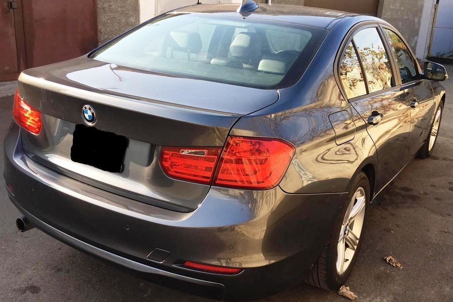 Продам BMW 320 320 i 2014 года в Киеве