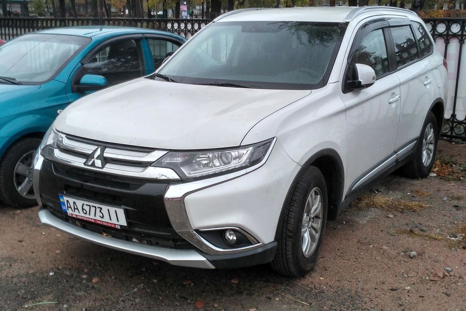 Продам Mitsubishi Outlander intense в Киеве 2018 года