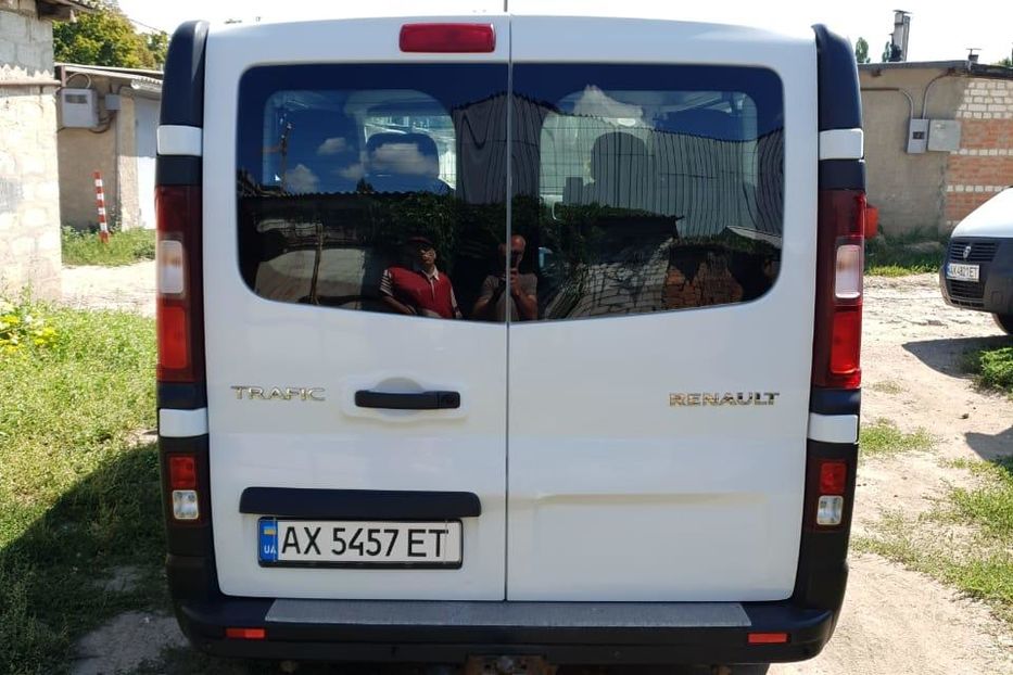 Продам Renault Trafic пасс. 2014 года в Харькове