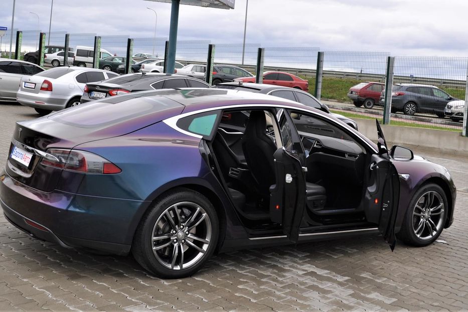 Продам Tesla Model S 60D 2015 года в г. Белая криница, Ровенская область