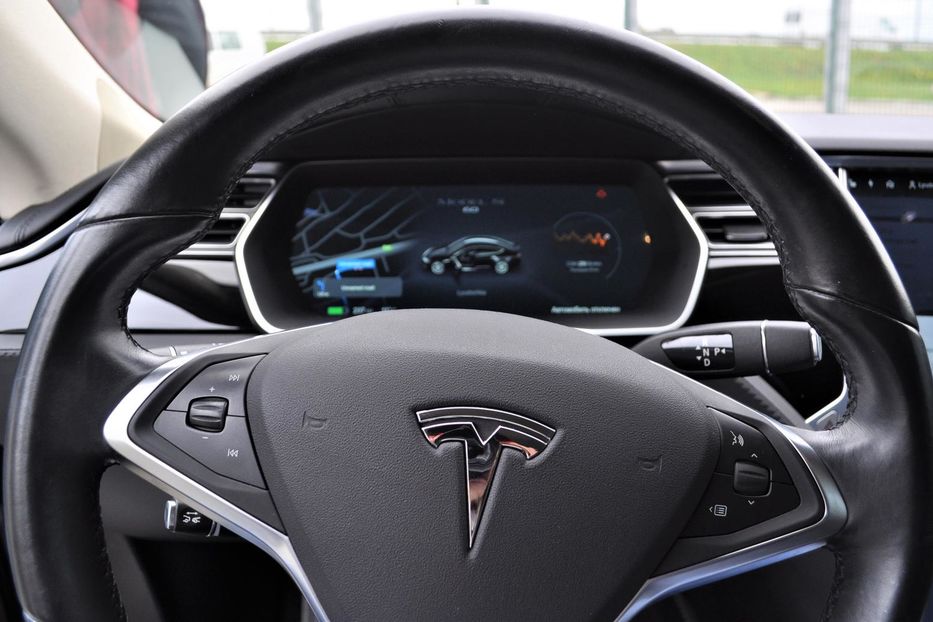 Продам Tesla Model S 60D 2015 года в г. Белая криница, Ровенская область