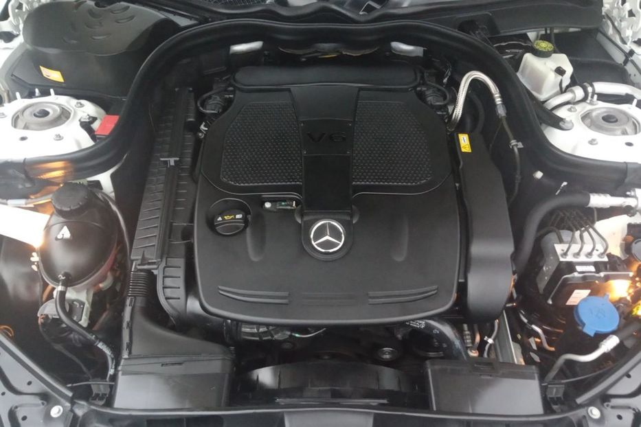Продам Mercedes-Benz E-Class E 350 AMG пакет 2012 года в Черновцах