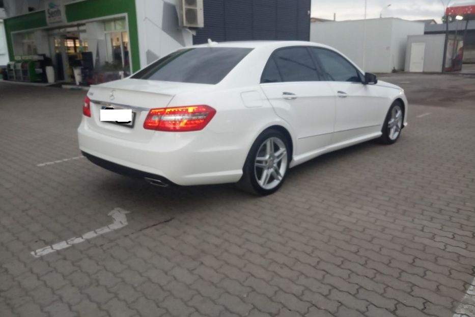 Продам Mercedes-Benz E-Class E 350 AMG пакет 2012 года в Черновцах