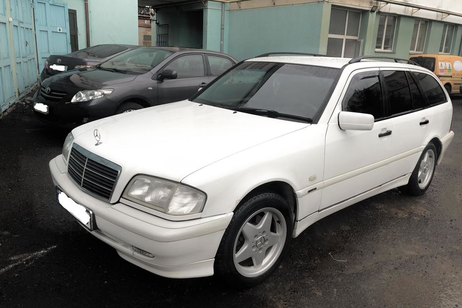 Продам Mercedes-Benz 220 1998 года в Ужгороде