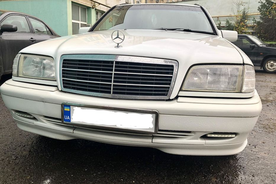 Продам Mercedes-Benz 220 1998 года в Ужгороде