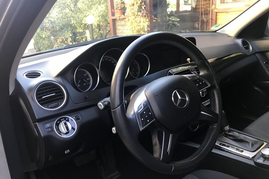 Продам Mercedes-Benz C-Class 200  2012 года в г. Чуднов, Житомирская область