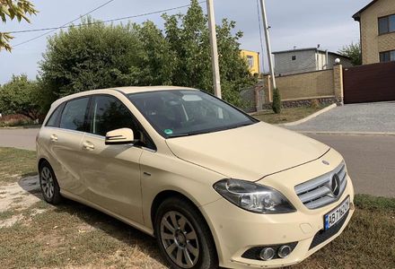 Продам Mercedes-Benz B 180 2012 года в Харькове