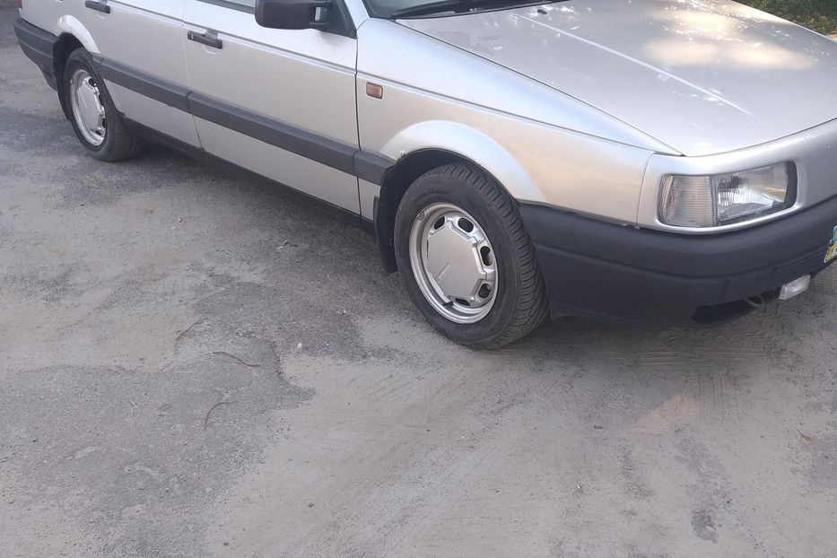 Продам Volkswagen Passat B3 1989 года в Львове