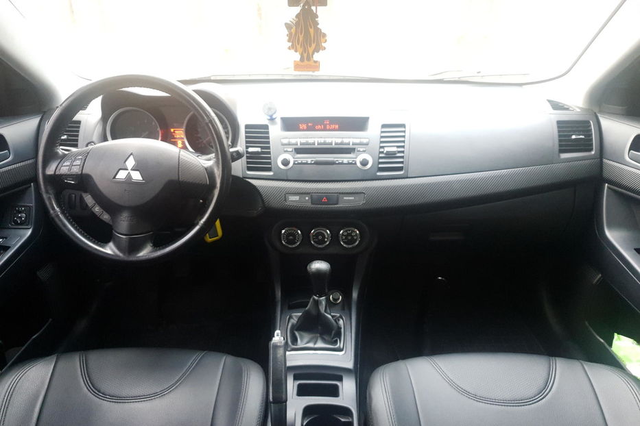 Продам Mitsubishi Lancer X invite 2010 года в Киеве