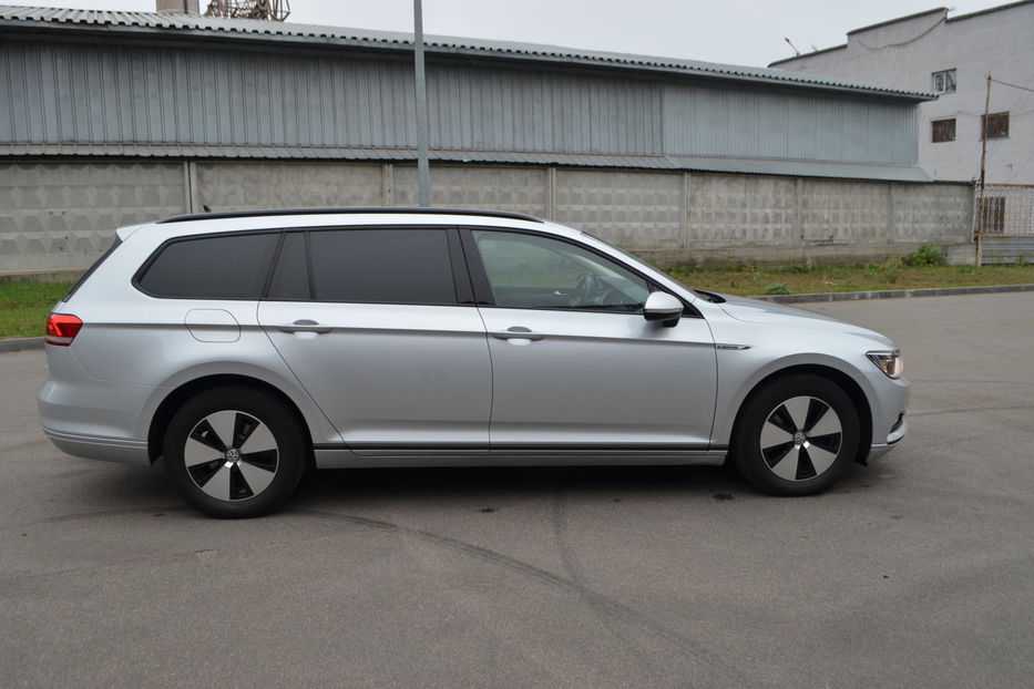 Продам Volkswagen Passat B8 2016 года в Киеве