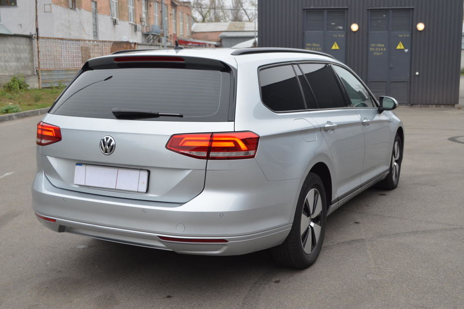 Продам Volkswagen Passat B8 2016 года в Киеве