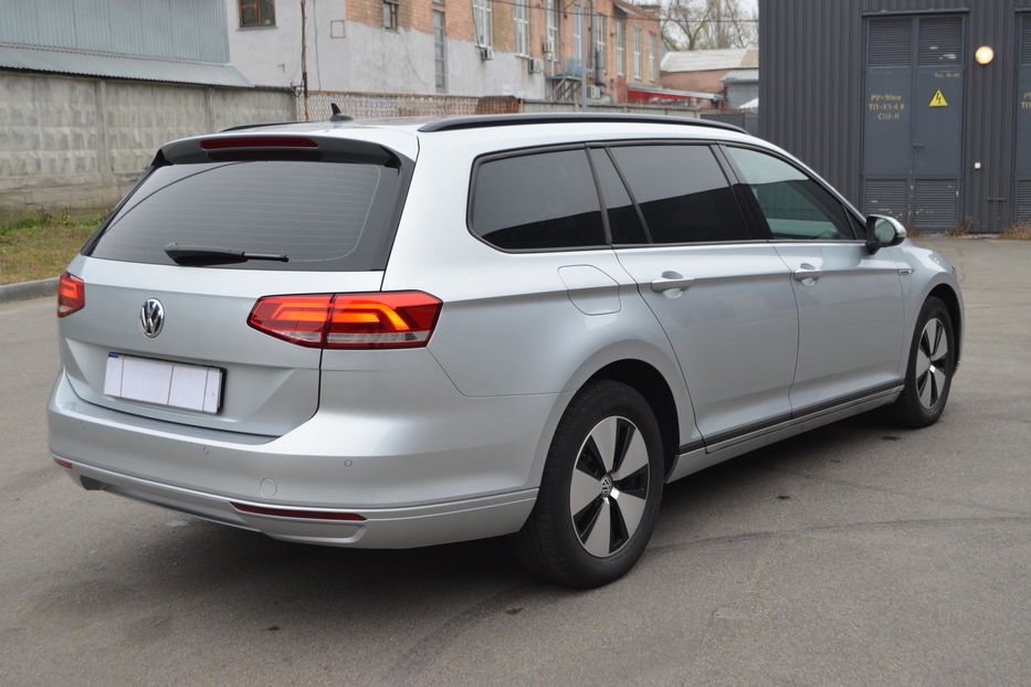 Продам Volkswagen Passat B8 2016 года в Киеве