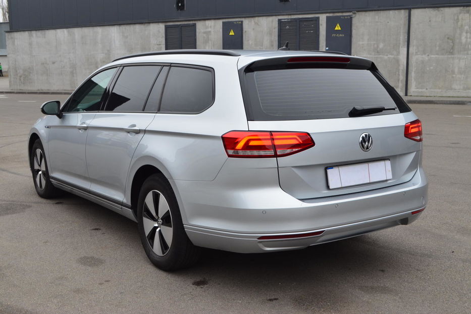 Продам Volkswagen Passat B8 2016 года в Киеве