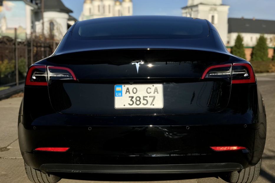 Продам Tesla Model 3 Long Range Dual Motor  2018 года в Луцке