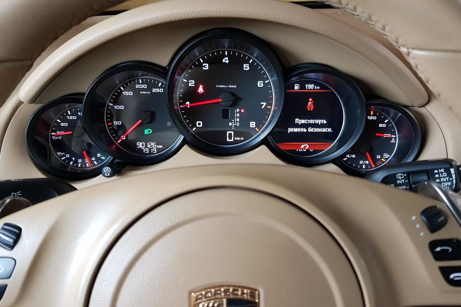 Продам Porsche Cayenne 2013 года в Киеве