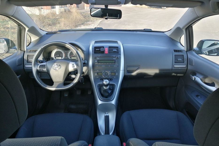 Продам Toyota Auris 2012 года в Киеве