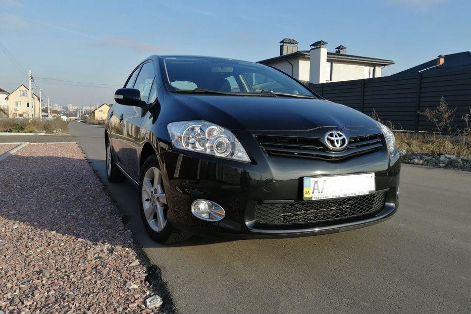 Продам Toyota Auris 2012 года в Киеве