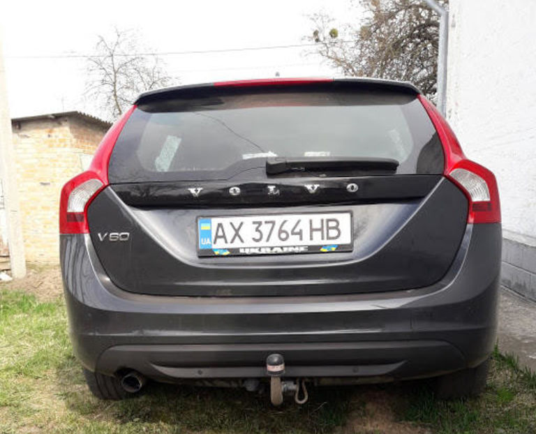 Продам Volvo V60 2011 года в Харькове