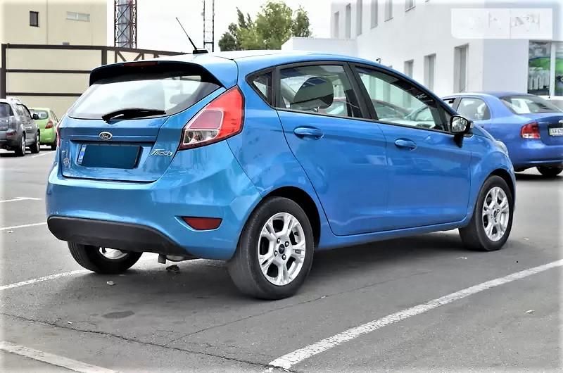 Продам Ford Fiesta 2015 года в Киеве