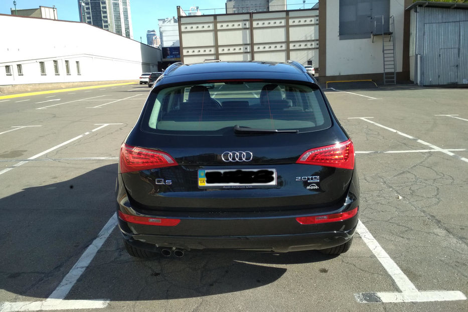 Продам Audi Q5 2010 года в Киеве