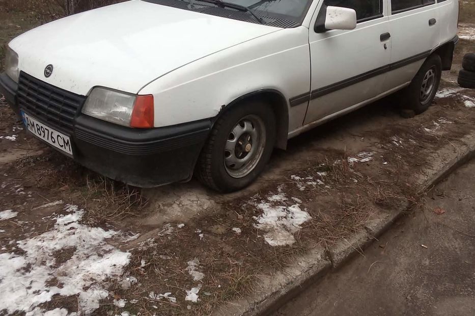 Продам Opel Kadett 1988 года в г. Радомышль, Житомирская область