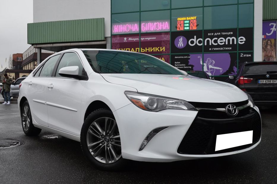 Продам Toyota Camry 2017 года в Киеве