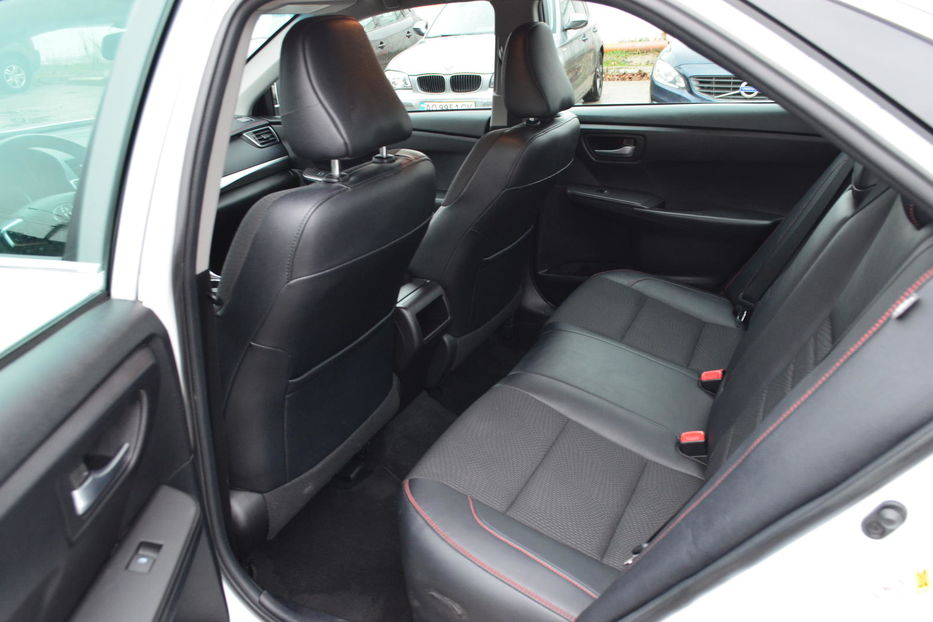 Продам Toyota Camry 2017 года в Киеве