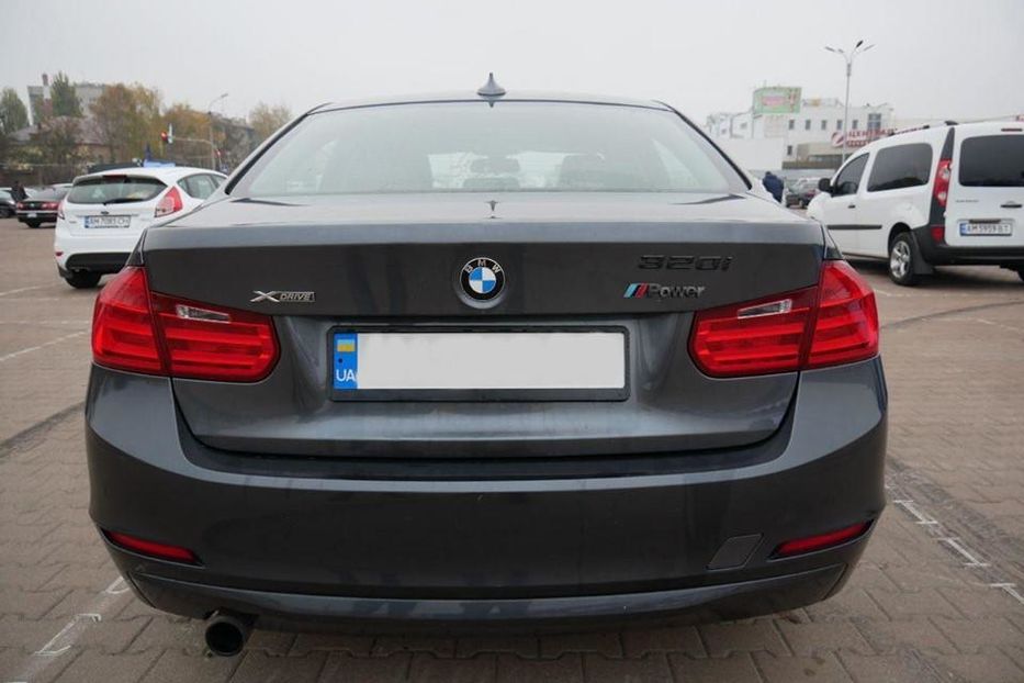 Продам BMW 320 f30 2013 года в Киеве