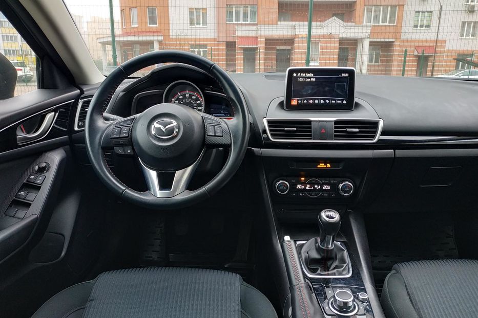 Продам Mazda 3 2016 года в Киеве