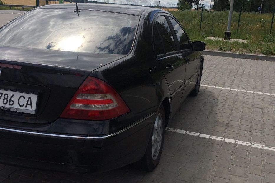 Продам Mercedes-Benz C-Class 2002-2004 2002 года в Киеве