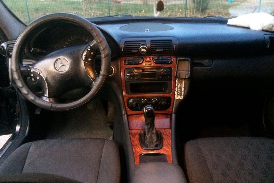 Продам Mercedes-Benz C-Class 2002-2004 2002 года в Киеве