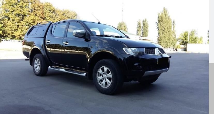 Продам Mitsubishi L 200 Лонг 2013 года в Киеве