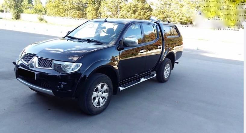 Продам Mitsubishi L 200 Лонг 2013 года в Киеве