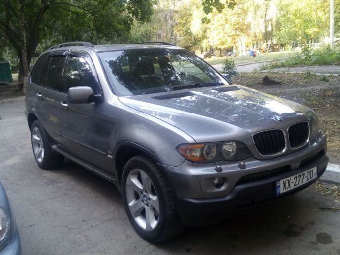 Продам BMW X5 2004 года в Луганске