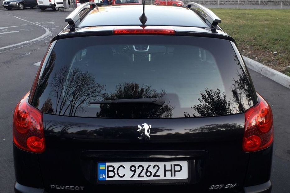 Продам Peugeot 207 SW Panorama 2011 года в Киеве