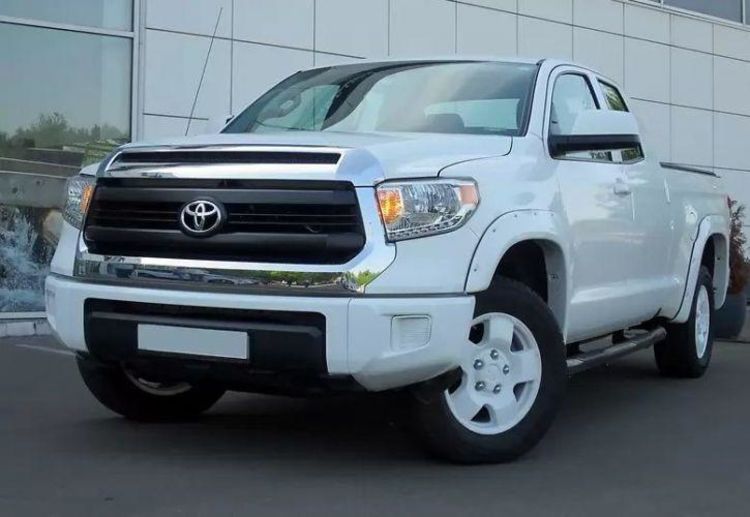 Продам Toyota Tundra Double cab 2016 года в Киеве