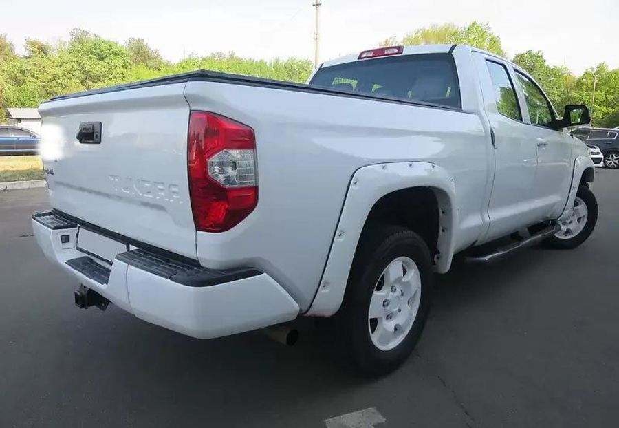 Продам Toyota Tundra Double cab 2016 года в Киеве