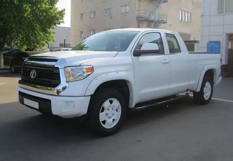 Продам Toyota Tundra Double cab 2016 года в Киеве