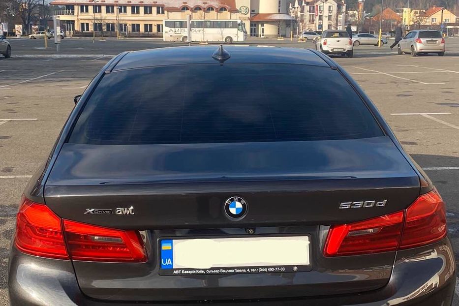 Продам BMW 530 XDrive 2016 года в Киеве