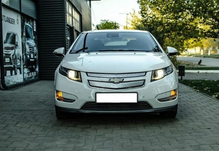 Продам Chevrolet Volt Premier 2015 года в Киеве